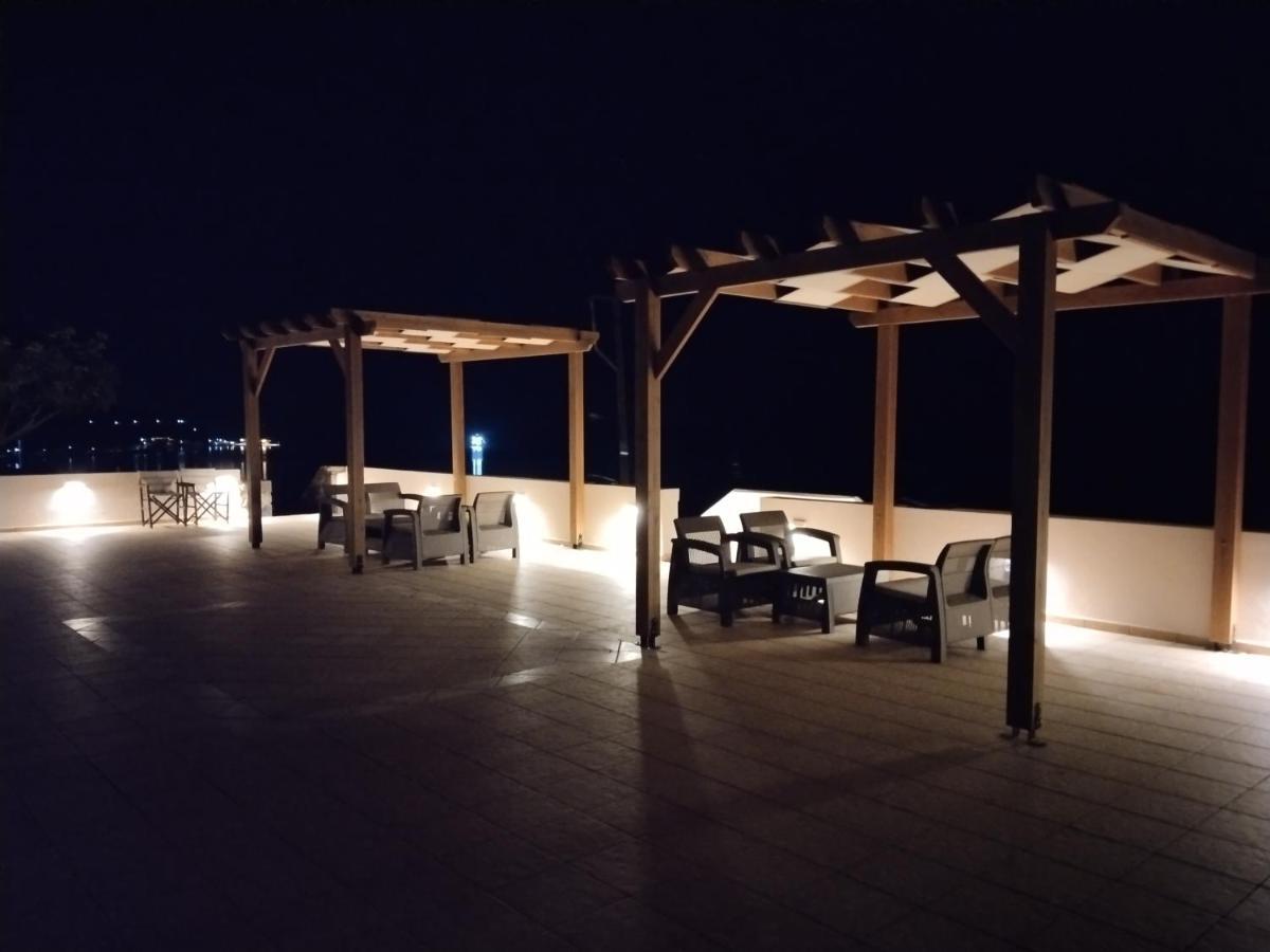 Astradeni Luxury Apartments Kratir Skála Екстериор снимка