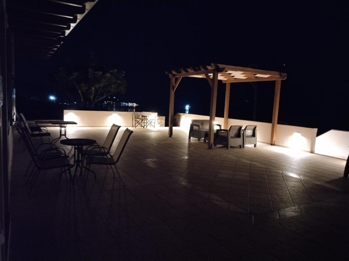 Astradeni Luxury Apartments Kratir Skála Екстериор снимка